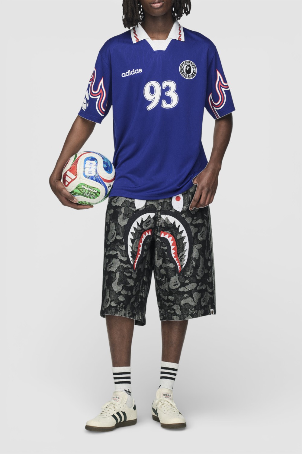 תמונת כל הלוק של חולצת ג׳רזי אדידס X בייפ